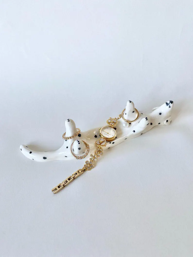 Dalmatian Belly Rest Ring Holder